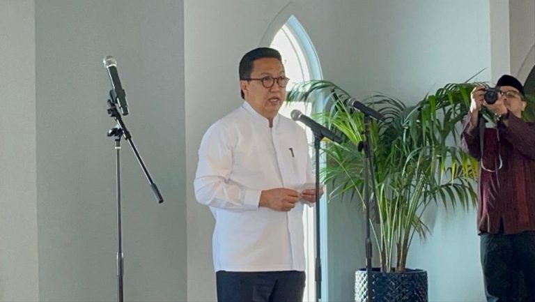 Masjid-At-Thohir_Boy-Thohir